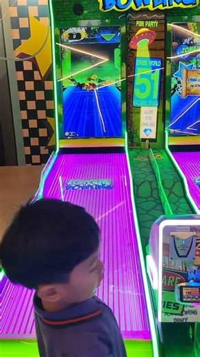 zombie bowling fun world tips and tricks #funworld #arcade #airevolution #zombiebowling #tarakan