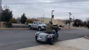 The completely redesigned rear suspension on 2026 Trike Models has riders braving 19 degree weather for a Test Ride🥶❄️ That’s how you know it’s good😏 #colonialhd #roadglide3 #2026harley #TestRide | Colonial Harley-Davidson