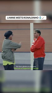 Lamine meets Ronaldinho… a lot of 𝒎𝒂𝒈𝒊𝒄 in a single video 🤩🪄 | ronaldinho