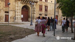 Andria, passeggiata con degustazione alla scoperta del centro storico tra simbologia sacra e profana #puglia #bat #andria #olio #visita #degustazione #cultura #attualità | Telesveva
