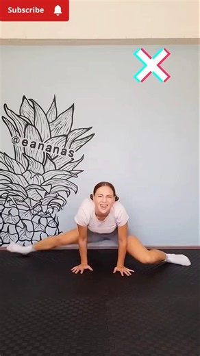 Middle split tutorial 👍 #tips #stretching #homeworkout #flexibility #flexible #gymnastics #splits