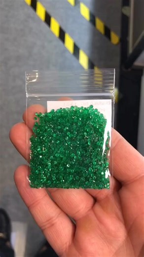 Top Quality Natural Colombian Emerald 4mm Round 💎 | Rare Green Gemstone #Emerald #HammadEliteGems 💎