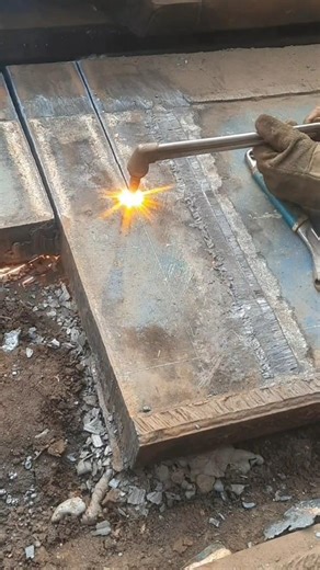 Perfect Oxy-Fuel Torch Cutting on Thick Steel Plate | Professional Gas Cutting Skill #metalwork