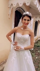 KZK's Erica Fernandes looks beautiful as she dolls up as a bride | PinkVilla