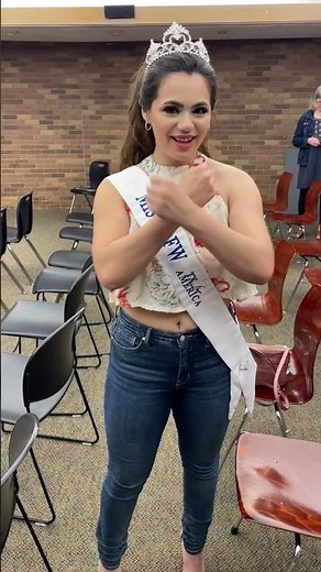 "I love my library" in American Sign Language!