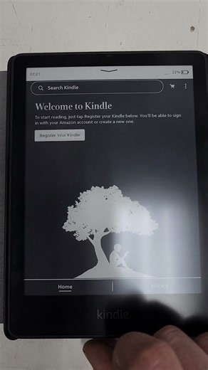 Amazon Kindle Paperwhite with Case Up Close Look (auto dimming)