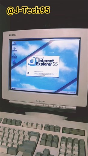 Browsing the Internet with Windows 95 While Watching Computer Chronicles #90s #techretro #windows95