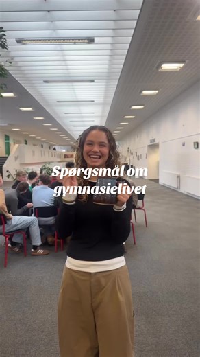 GYMNASIELIVET IFØLGE VORES ELEVER🙌🏻 Sophie, elev på Hasseris Gymnasium, har været rundt på skolen med spørgsmål om gymnasielivet her på HG🤩 Vil du gerne vide mere om vores gymnasium, studieretninger, og møde lærere samt nuværende elever? Så kig forbi til Åbent Hus på tirsdag d. 13/1 kl. 19.00 eller lørdag d. 17/1 kl. 11.00. Der venter et spændende program, som du ikke vil gå glip af!🙌🏻 Vi ses! #hasserisgymnasium #HG #fyp #fyppppppppppppppppppppppp #åbenthus