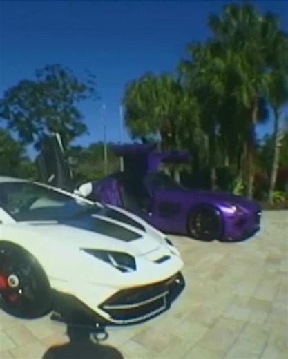 Supercars on a 1900s camera 🙊