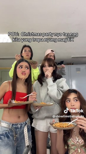 Showtime Baby Dolls: Christmas Party Fun and Games