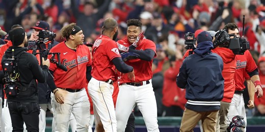 Another Oscar winner! Guardians walk off, take 2-1 ALDS lead