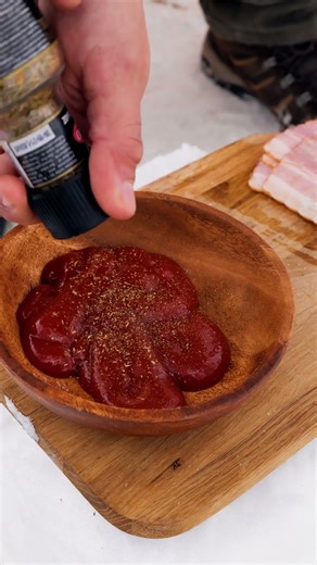 The ultimate cozy winter camp kitchen setup 🥩❄️ #solocamping #wintervibes