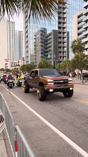 Sexy bikers and trucks black bike Myrtle beach 2022 #myrtlebeach #blackbike #biker #streetbikes #biker #trucks #liftedtrucks #ninja #kawasakininja #yamahafz #hondacbr