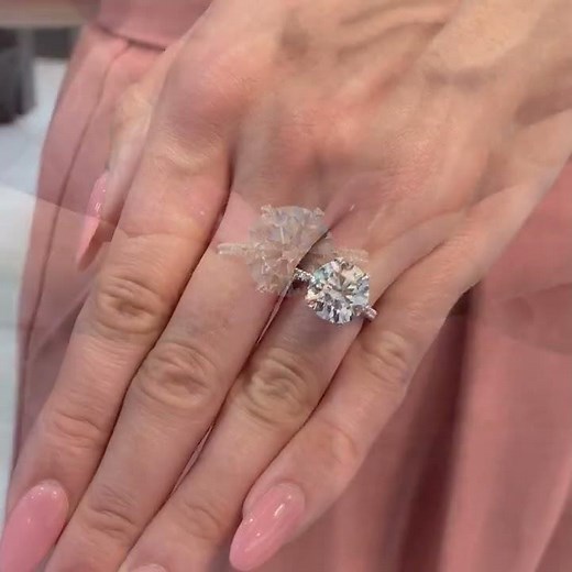 4 carat Lab Grown Diamond Round Cut Engagement Ring