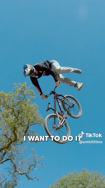 Emil Johansson's Epic MTB Journey Through Rain Challenges