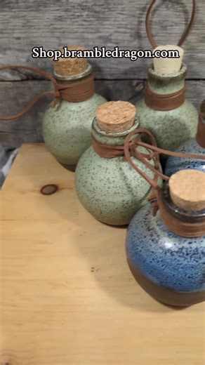 16 reactions | Hobbit chic witchy magic potion bottle restock coming soon! #ceramics #pottery #art #witchy #potions #potionbottle #larp #cosplayprop #wizard #alchemy #artstagram #handmadeceramics #ceramicartist #gifts #etsy | Sett "Apples" Balise | Facebook