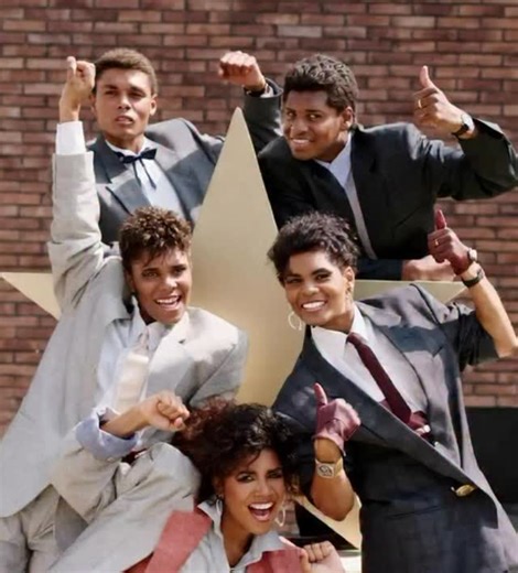 “System Addict” I never can get enough, Man the 80’s era was absolutely epically Unforgettable wasn’t it! Wow, what an era to live through!! Counting my blessings x x⚜️🙏 | Deniece Pearson