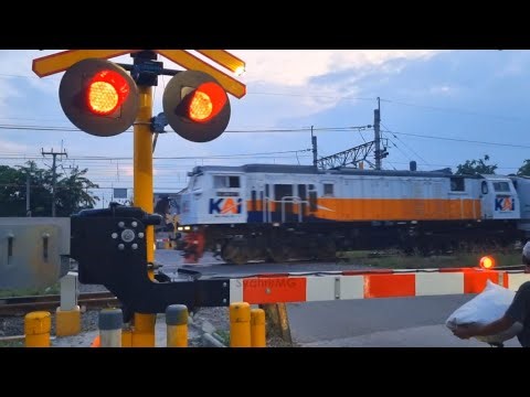 4 Perlintasan Kereta Api Baru | Palang SIEMENS x ArtIndo | KYOSAN x LEN