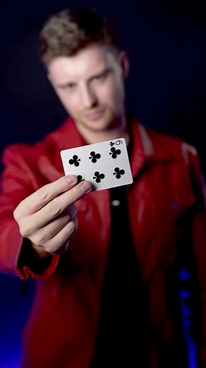 Oscar Owen on Instagram: "Snap change card trick tutorial"