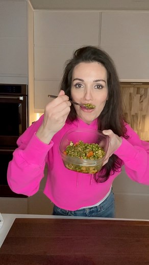 Greek Sweet Peas (Arakas)🇬🇷 https://hungryhappens.net/greek-sweet-peas-and-potatoes-arakas/ | hungry happens