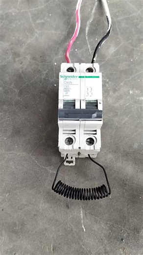 Cable Element Experiment with 63 Ampere Paul Breaker