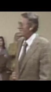 5NEWS Vault | Gregory Peck plays Abraham Lincoln for the Blue and Gray in 1981