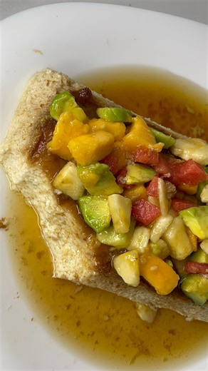 farwats_kitchen🇰🇪 on Instagram: "MAHITAJI (INGREDIENTS) Mayai (eggs) 5 Maziwa (milk) 400ml Sukari (sugar) 1/4 cup Vanilla CARAMEL Sukari (sugar) 1 cup #podini #pudding #swahili"