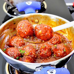 4.7M views · 10K reactions | 400 gram cabbage and few very basic ingredients that easily available at home. All you need to prepare this tasty restaurant style patta gobi manchurian. Also you can prepare it with in half an hour. And taste and texture, you'll absolutely love it!  | Swad Ka Khazana Recipes | Facebook