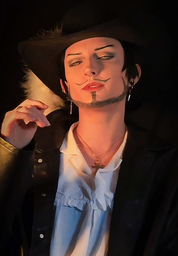 Mihawk Cosplay: Transforming into One Piece's Warlord