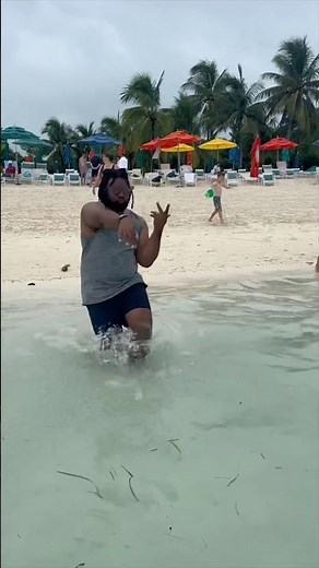 Weather at Castaway Cay got Ashton acting a fool! 😂 #Disney #disneycruise #castawaycay #disneylife