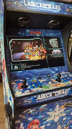 🎮 MÁQUINAS ARCADE PERSONALIZADAS – NAVIDAD / REYES 2025 📌 Pedidos solo hasta el 1 de diciembre para garantizar entrega. Desde 999€ Incluye: ✔ Diseño personalizado ✔ Vinilo plastificado ✔ Monitor 22” ✔ 8.000 juegos (TV Box EmuELEC) 🔥 Pantalla de 24” de REGALO (solo hasta fin de mes) ✔ Luces LED ✔ Fabricada en Montoro 🔧 EXTRAS OPCIONALES 📺 Monitores: ▪️ 27” → 225€ ▪️ 32” → 350€ ▪️ 50” → consultar 🧊 Nevera armario → 349€ 🗄 Armario suelto → 100€ 💡 Luces en marquesina → 65€ 🕹 Sistemas de jue