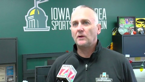 March Madness boosts Iowa City business as fans flock to games