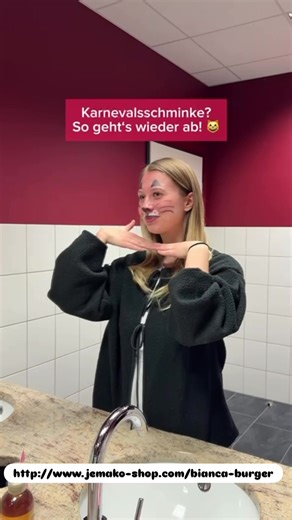 🎭 Karneval vorbei = Make-up runter. Und zwar gründlich. Ganz ehrlich: Nach Glitzer, Farbe, Clownsnase & Co. hab ich abends null Lust auf Rubbeln oder zig Produkte im Bad. Genau deshalb liebe ich unsere Abschmink-Pads von JEMAKO so sehr. 🩷 👉 Ein bisschen Wasser, sanft über die Haut – und selbst hartnäckiges Karnevals-Make-up ist weg. Kein Brennen, kein Ziehen, kein Drama. Nur saubere, entspannte Haut. ✨ Und jetzt kommt der perfekte Zeitpunkt: 💗 Die pinken Abschmink-Pads sind gerade in der Val