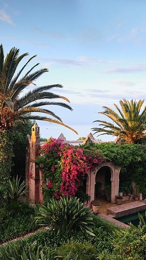 Dotted withing the grounds are exquisitely decorated pavilions, ideal for escaping the Moroccan heat or dining privately day or night. Several bedrooms have also been newly created to take in the magic of the garden’s views, melodic birdsong and romantically resonating colour. #villamabrouka #tangier #dining #summer #gardens #morocco #tanger #villamabroukatangier #maroc #tanger #green | Villa Mabrouka