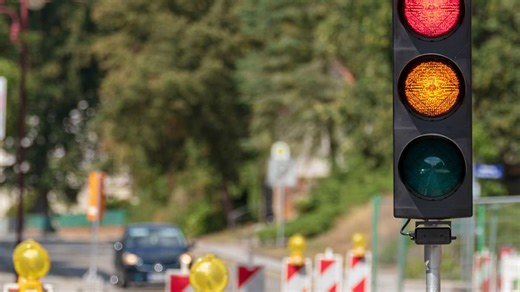 B 27 bei Hüfingen: Auffahrunfall an Baustellenampel - 17.000 Euro Schaden