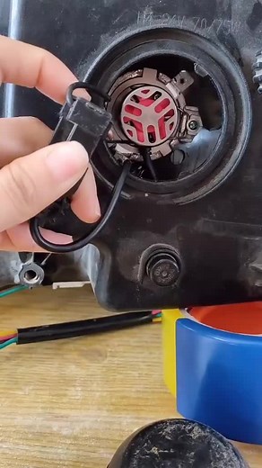 #xsilence H4 led headlight installation way #ledheadlight #ledheadlights #ledheadlightbulb #ledheadlightbulbs #carlight #ledcarlights #autolights