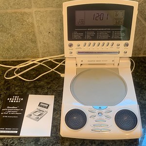 Sharper Image AM/FM Alarm Clock Sound Soother 20 for iPod/MP3 Players