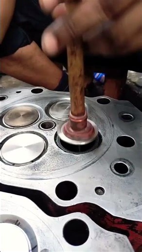 Technical Guide to Perfect Cylinder Head Valve Lapping! 🚀 #enginevalve #dumpvalve