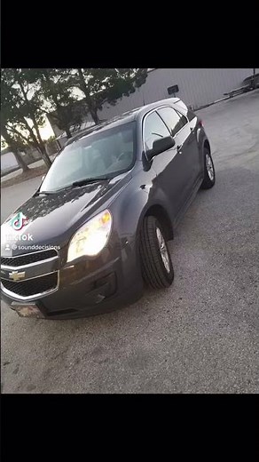 Alpine multimedia and backup camera in a Chevy Equinox.