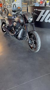 🔥 Just Arrived in Our Showroom! 🔥 Check out this legendary 2020 FXDR, a true powerhouse with only 7,760 km on the clock! This beast comes equipped with Kesstech exhaust with variable valve control, giving you the perfect sound at all times. It also features sleek mini turn signals and several stylish upgrades, but what really sets it apart is its immaculate condition—this bike is simply flawless. Price: €23,750 (includes 1-year warranty) Interested? Drop me an email at sales1a@capitalofeurope.