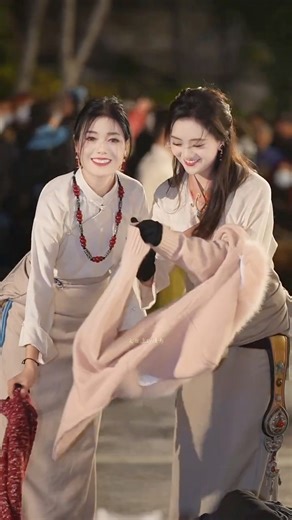 beautiful Tibetan sisters
