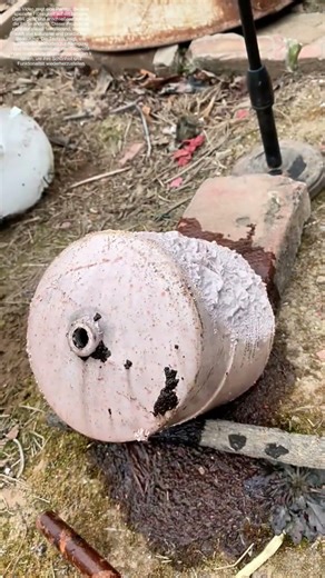 Farbentfernung: Wie eine spezielle Flüssigkeit alte Gefäße neu erschafft