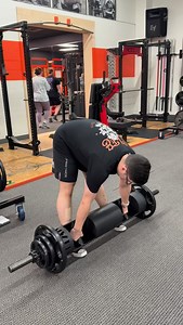 Log Press – More Than Just an Overhead Lift The log press isn’t just a strongman movement — it’s one of the most effective ways to build real-world upper body strength and shoulder resilience. The neutral hand position reduces stress on the shoulder joint compared to a straight bar, while the larger diameter of the log forces greater recruitment of the forearms, biceps, and upper back just to control the implement. Because the log sits higher on the chest, athletes are required to generate more