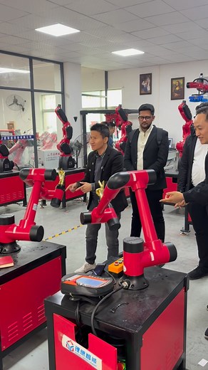 159K views · 276 reactions | #industrial #factory #six_axes #borunte_robots_jack #robot #automatic #borunte #robots #mechanic #spraying #wedding | Fu Ming | Facebook