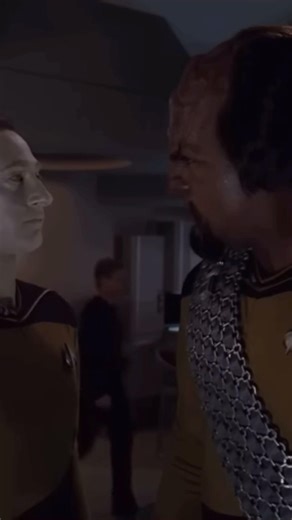 Worf yells at data #startrekthenextgeneration