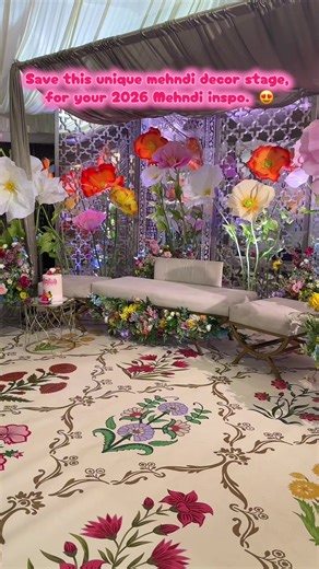 Legit the most unique mehndi stage set up!! Not seen ANYTHING like this till date 👌🏾 #mehndi #sangeet #mehndibride #mehendi #mehndinight