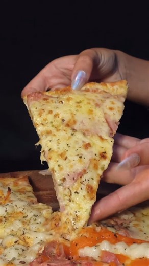 Pizzaria Ligui Pizza | pizzaria em Curitiba on Instagram: "🤤🍕"