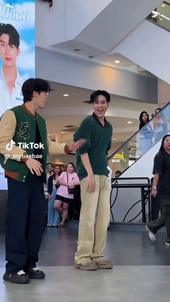 Sticky Dance Challenge: Join the Fun with Porsuppakarn