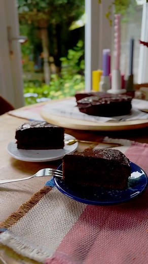 Original #Sacher #chocolate cake recipe 🟤 😍
