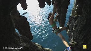 Ashima Shiraishi 是一位攀岩好手，而且才只有15歲！一同來看看KeyMission 170 拍攝她攀爬泰國南部喀斯特石灰岩懸崖的整個過程。󾓃 #Nikon #KeyMission #KeyMission170 #攀岩 #極限運動 | NIKON TAIWAN